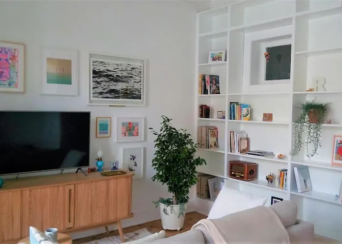 Artist\'S Retreat Near The Riverside With Ac