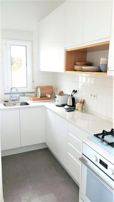 Apartment Artist's Retreat Near The Riverside With Ac