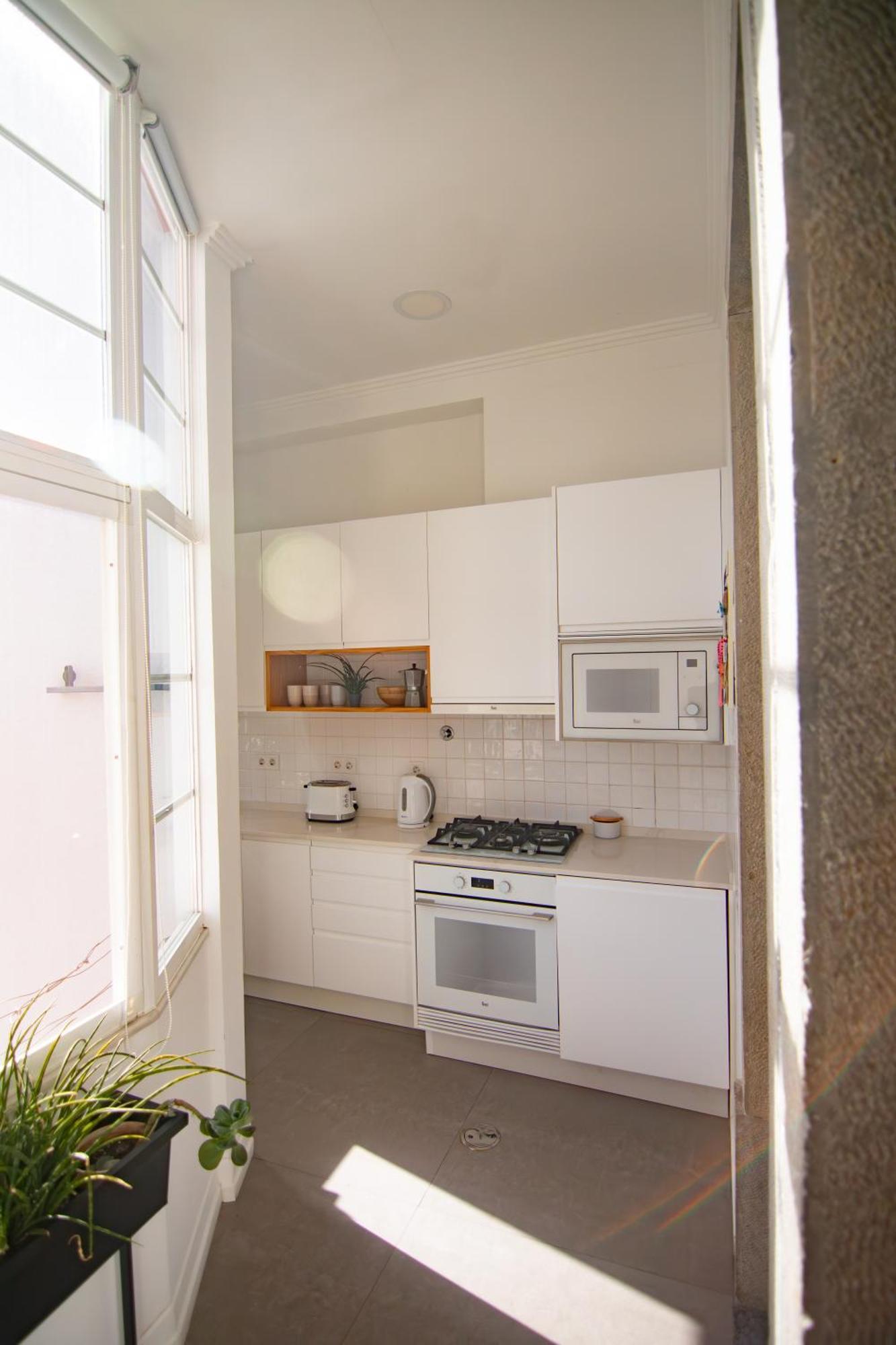 Apartment Artist's Retreat Near The Riverside With Ac