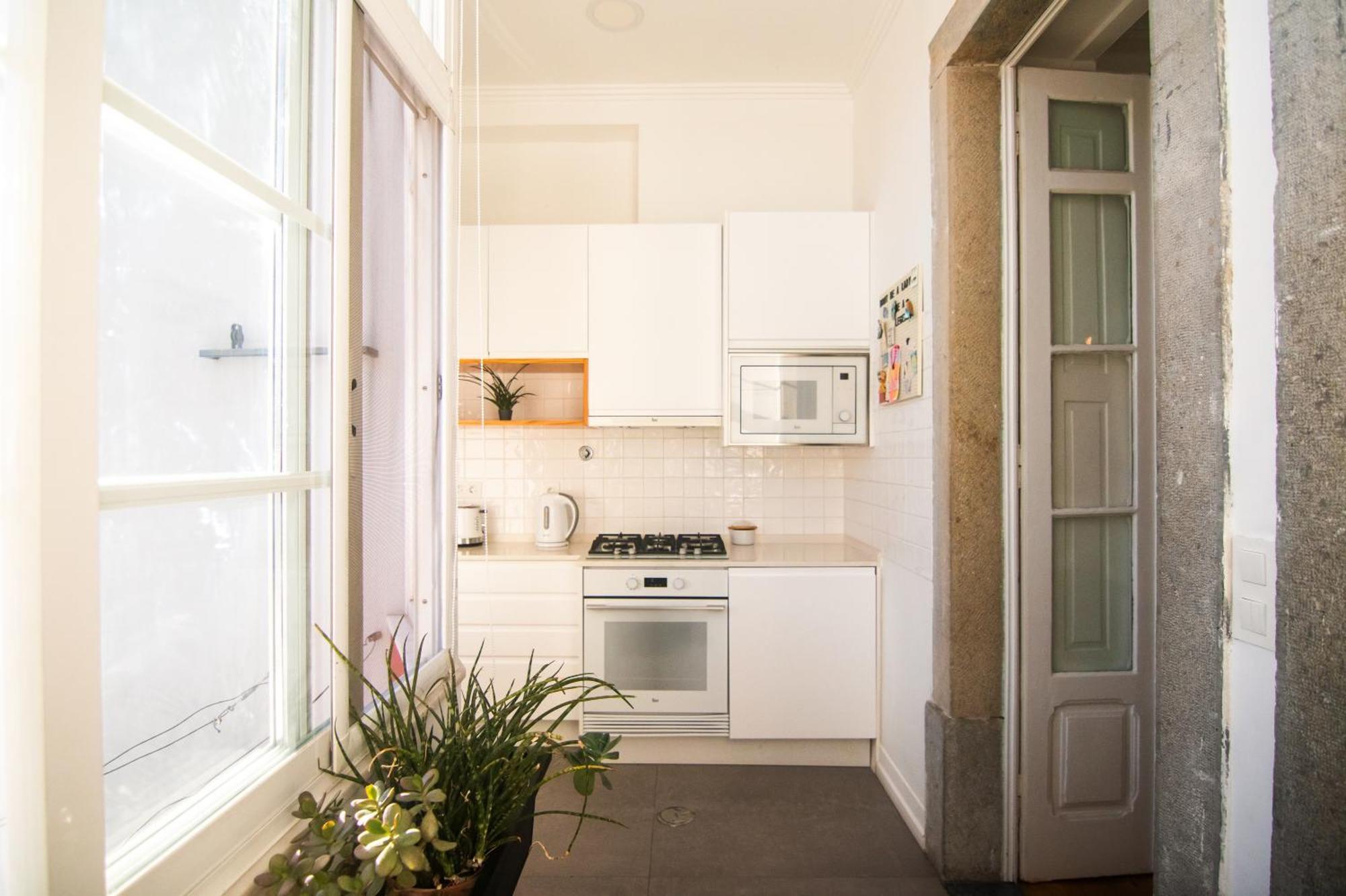Apartment Artist's Retreat Near The Riverside With Ac